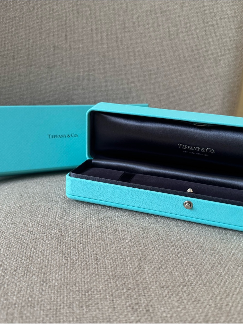 Tiffany & Co. Robin's Egg Blue Jewelry Case with Navy Interior
